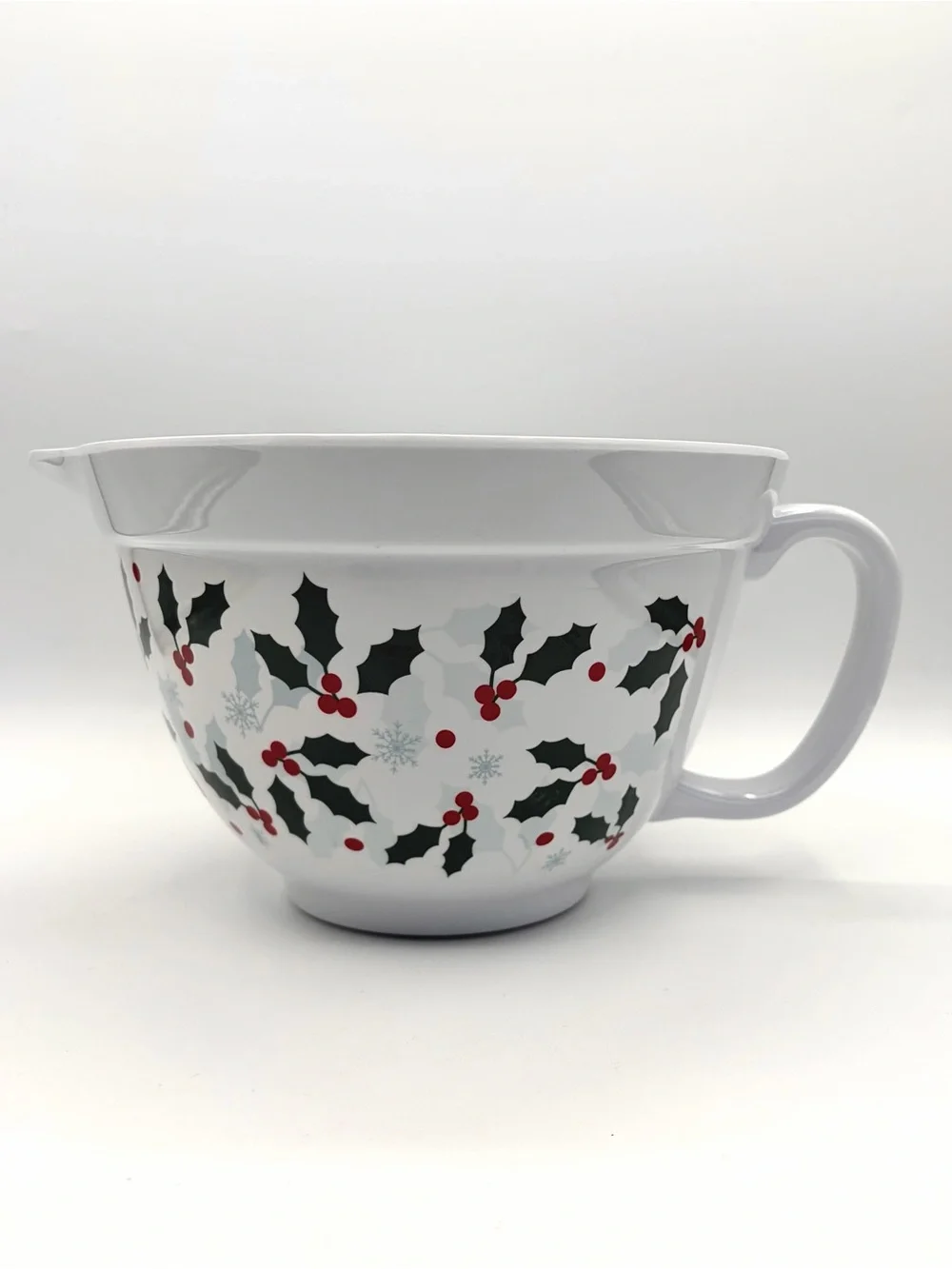 Stonewall Kitchen Mixing / Batter Bowl with Handle - Melamine Christmas Holly